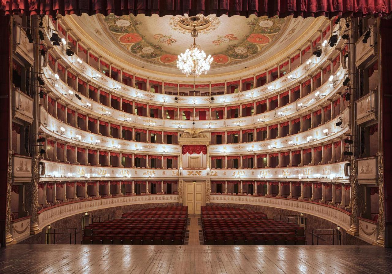 La Mansarda In Centro Daire Modena Dış mekan fotoğraf